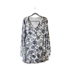 ASTR The Label White Black Floral Bell Sleeve Boho Dress